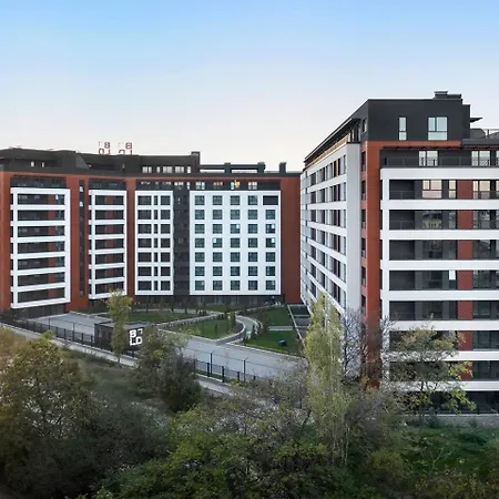 Portofino Cozy Near Metro Working Desk W Wifi Apartman *